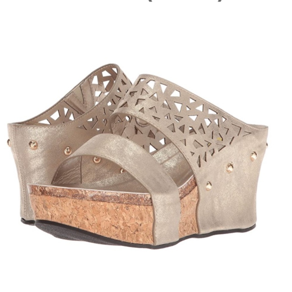 VOLATILE SANTINO (GOLD) WOMEN'S WEDGE Size 8